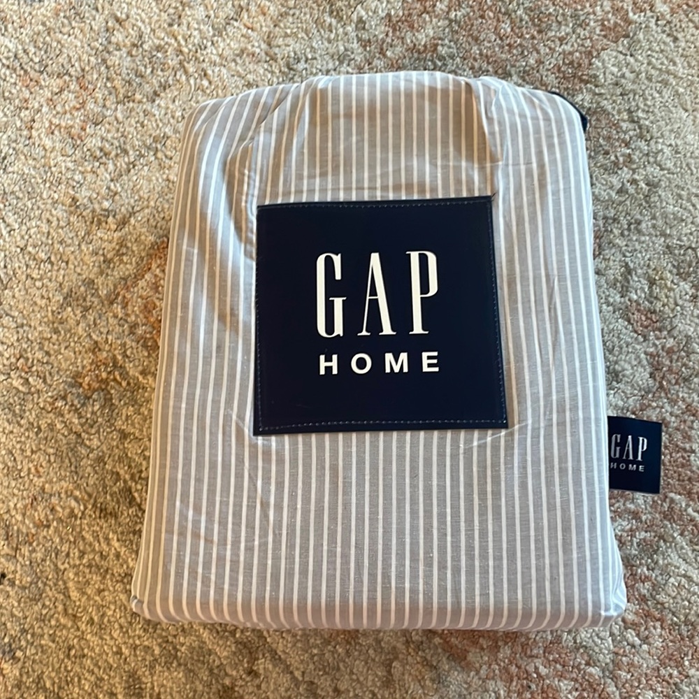 Gap home grey striped sheet set— Full